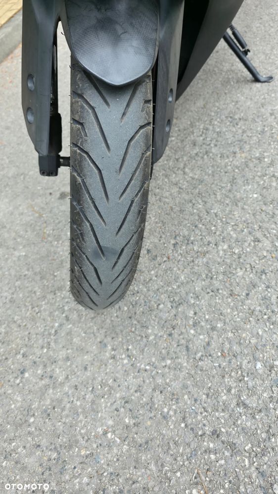 Yamaha YZF - 8