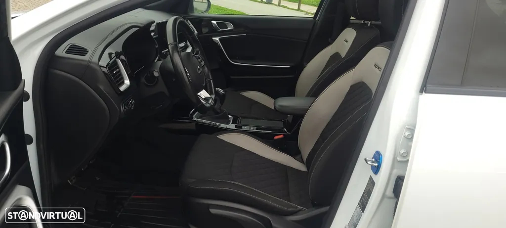 Kia ProCeed 1.6 CRDi SCR GT LINE - 14