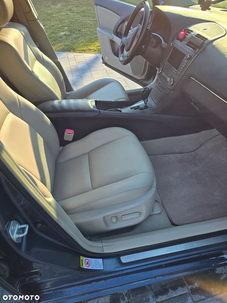 Toyota Avensis 2.2 D-4D Prestige NAVI - 9