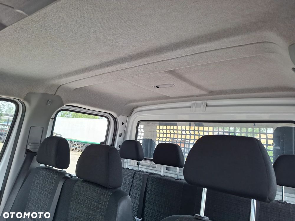 Mercedes-Benz Sprinter - 14