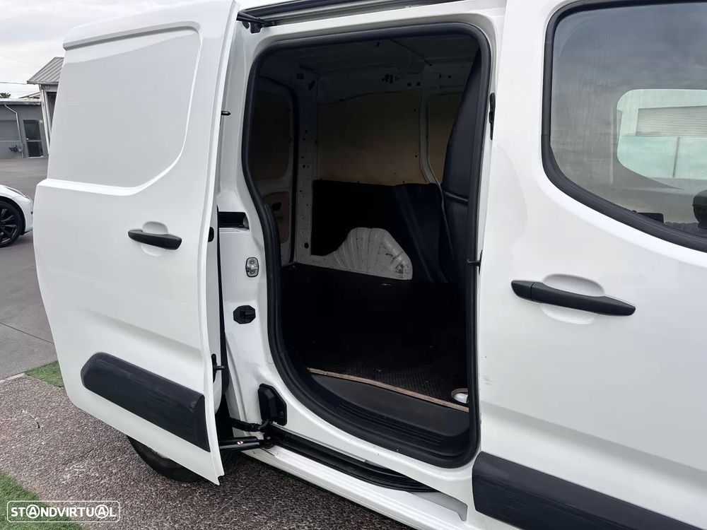 Peugeot partner 1.5 hdi 3 lugares - 19