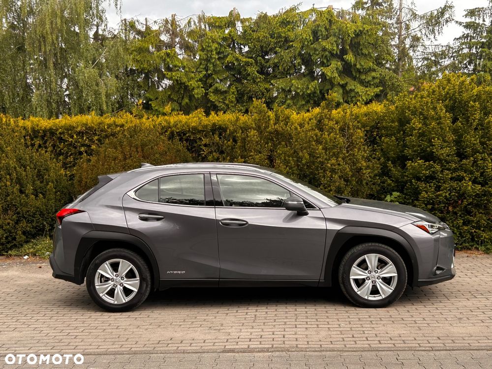 Lexus UX 250h (E-FOUR) Executive Line - 22