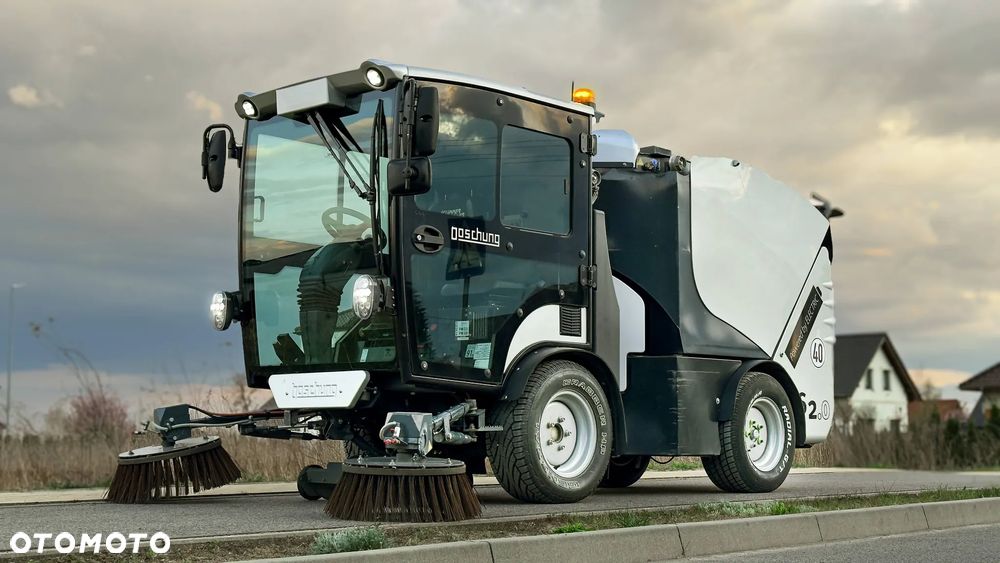 Inny Zamiatarka Boschung Urban Elektryk