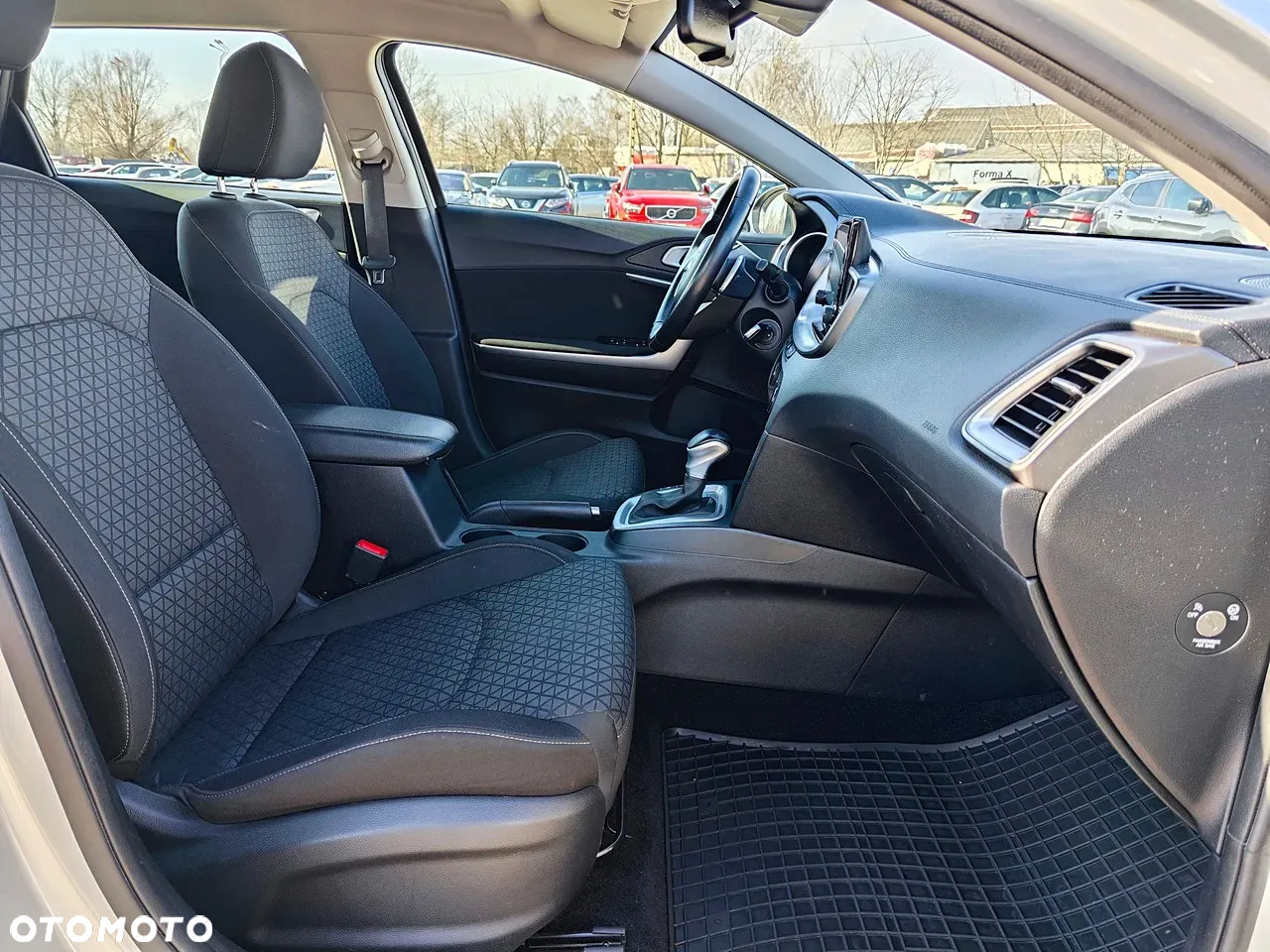 Kia Ceed 1.6 CRDi SCR M DCT - 10