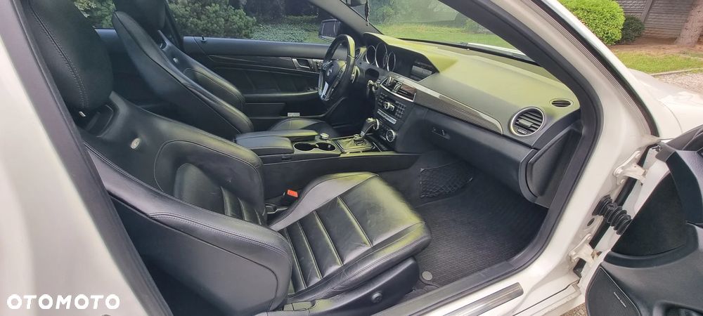 Mercedes-Benz Klasa C 63 AMG AMG SPEEDSHIFT MCT - 13