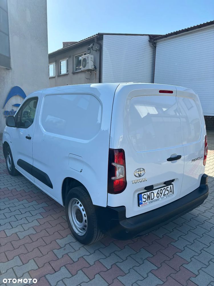 Toyota Proace City - 7