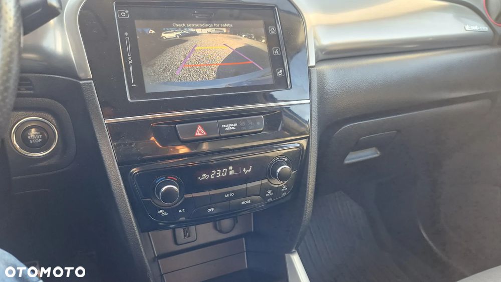 Suzuki Vitara 1.4 Boosterjet Premium 4WD - 17