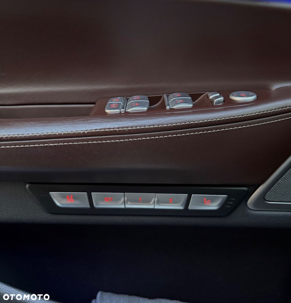 BMW Seria 7 740d xDrive - 21