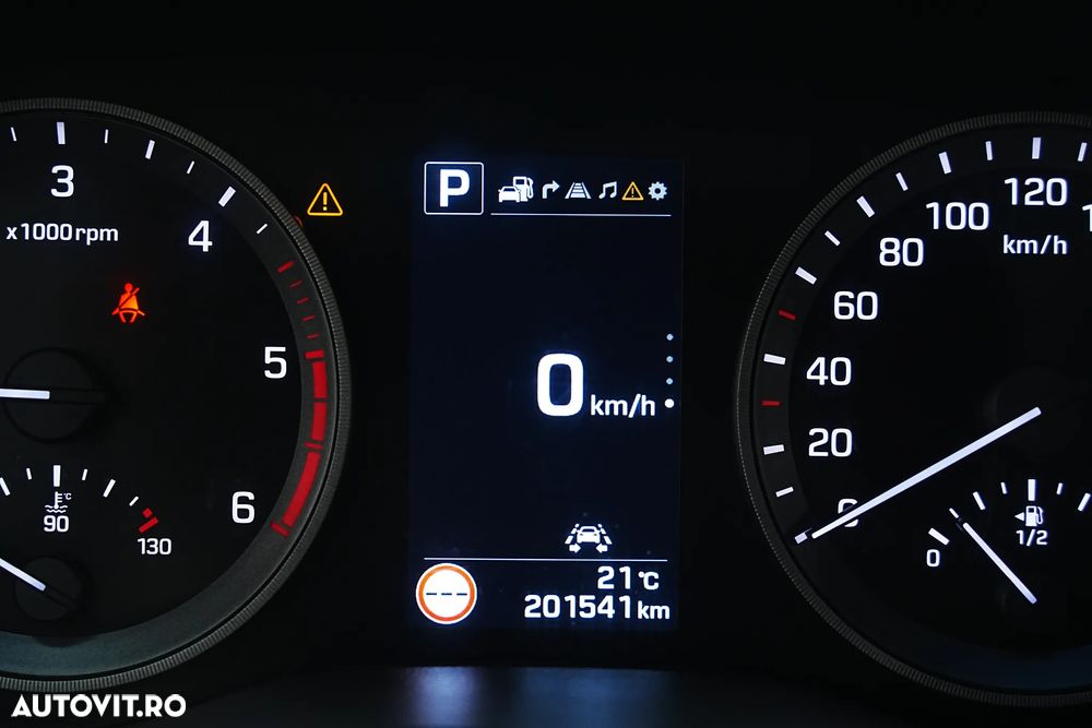 Hyundai Tucson blue 1.7 CRDi 2WD DCT Trend - 28