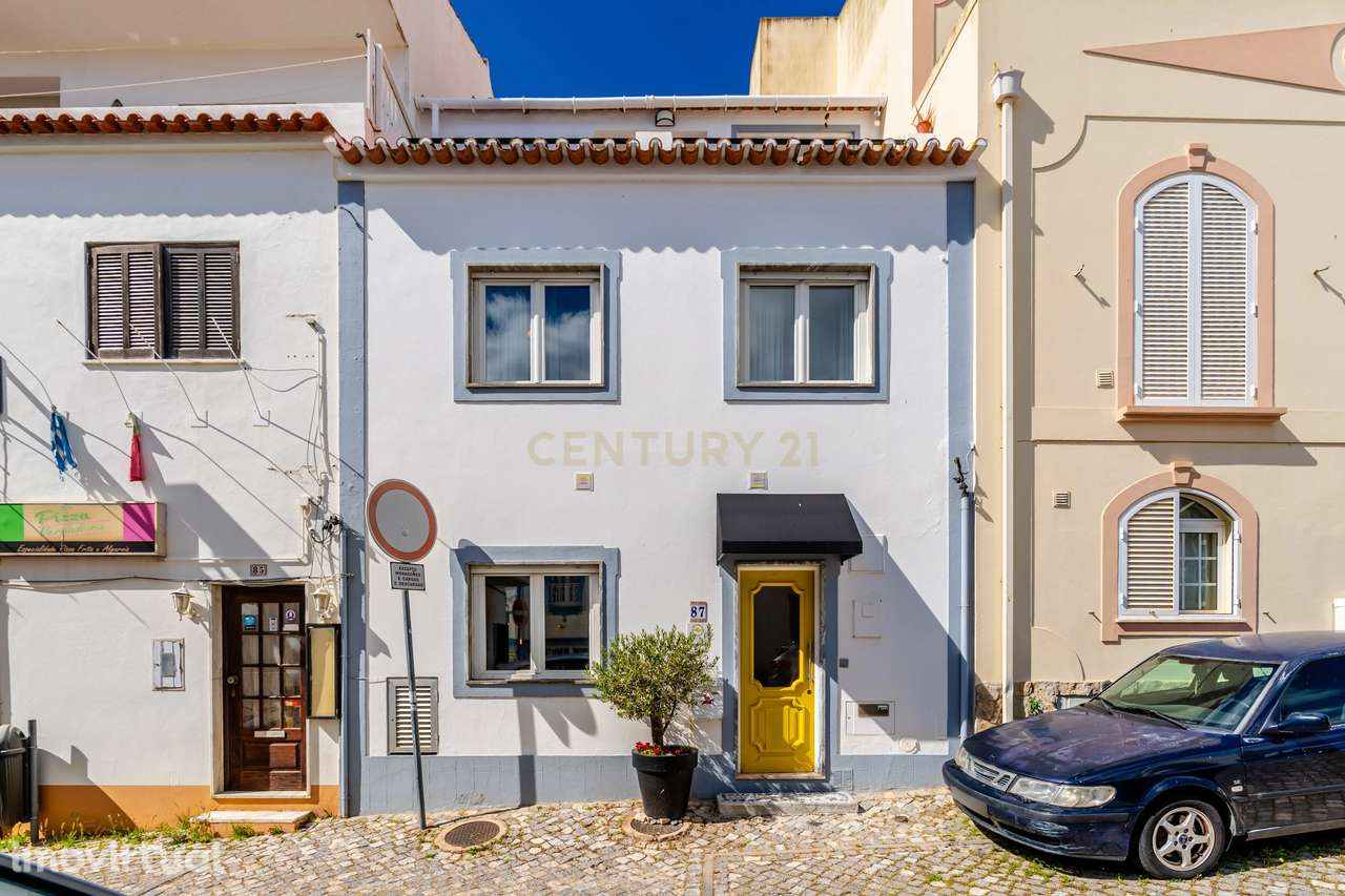 Moradia geminada T1+2 com 3 pisos – remodelada, na Guia (Albufeira) - Grande imagem: 3/40