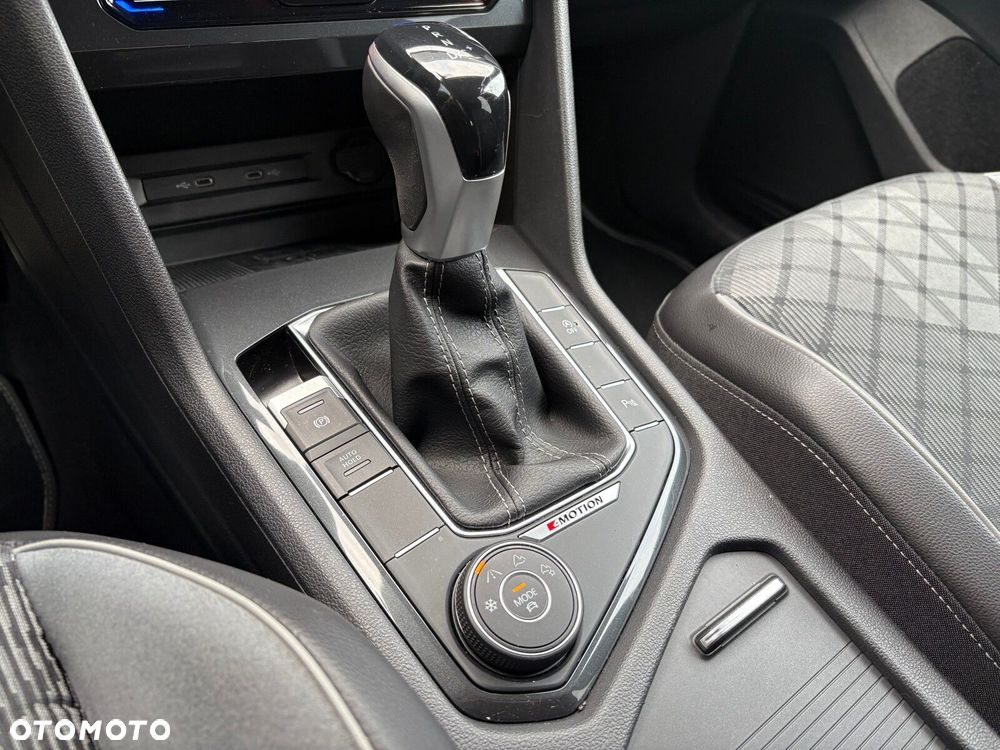 Volkswagen Tiguan - 28