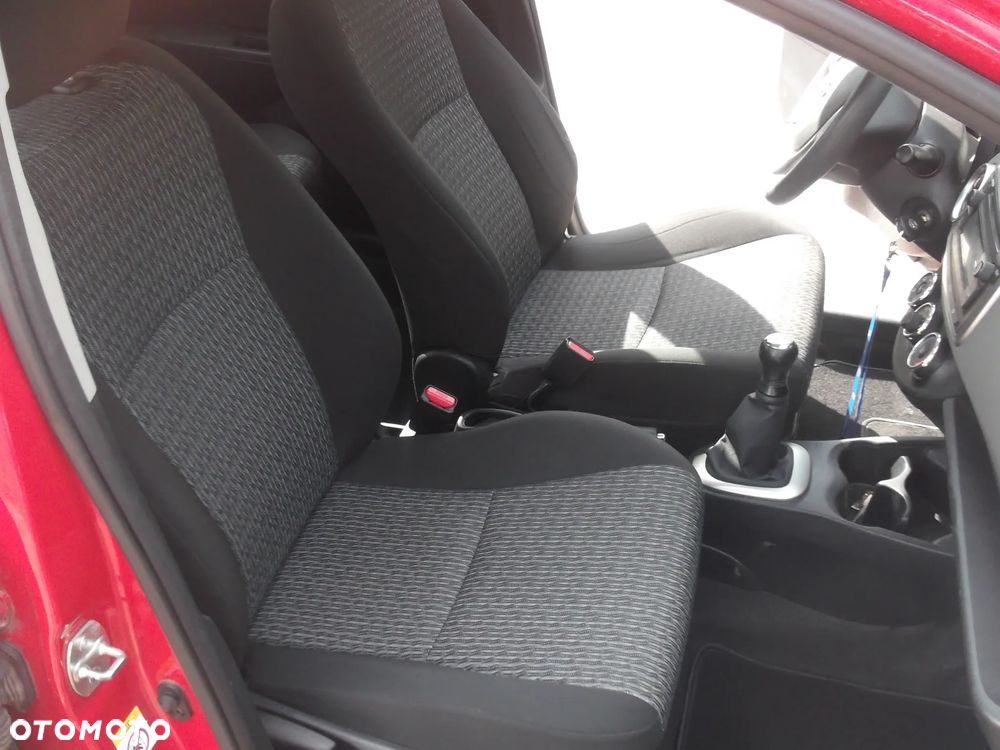 Toyota Yaris - 17