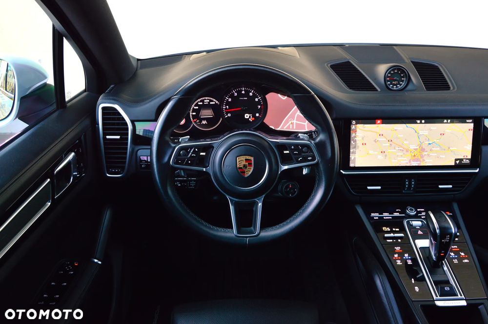 Porsche Cayenne Standard - 25