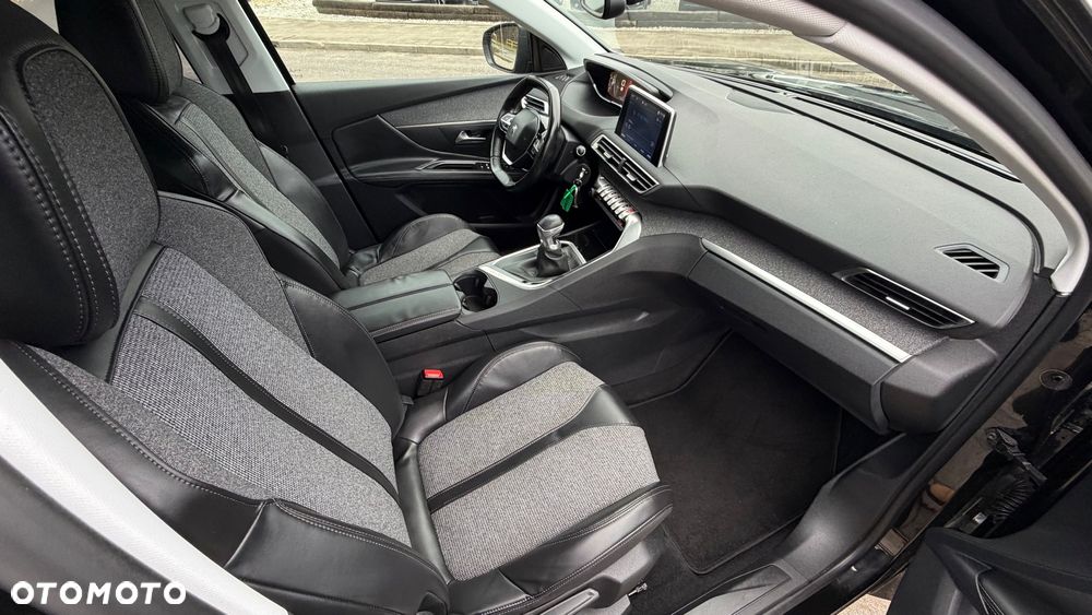 Peugeot 3008 1.2 PureTech Allure - 15