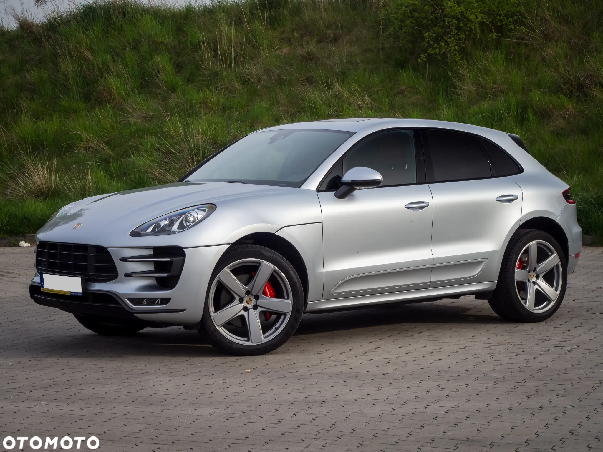 Porsche Macan Turbo - 10