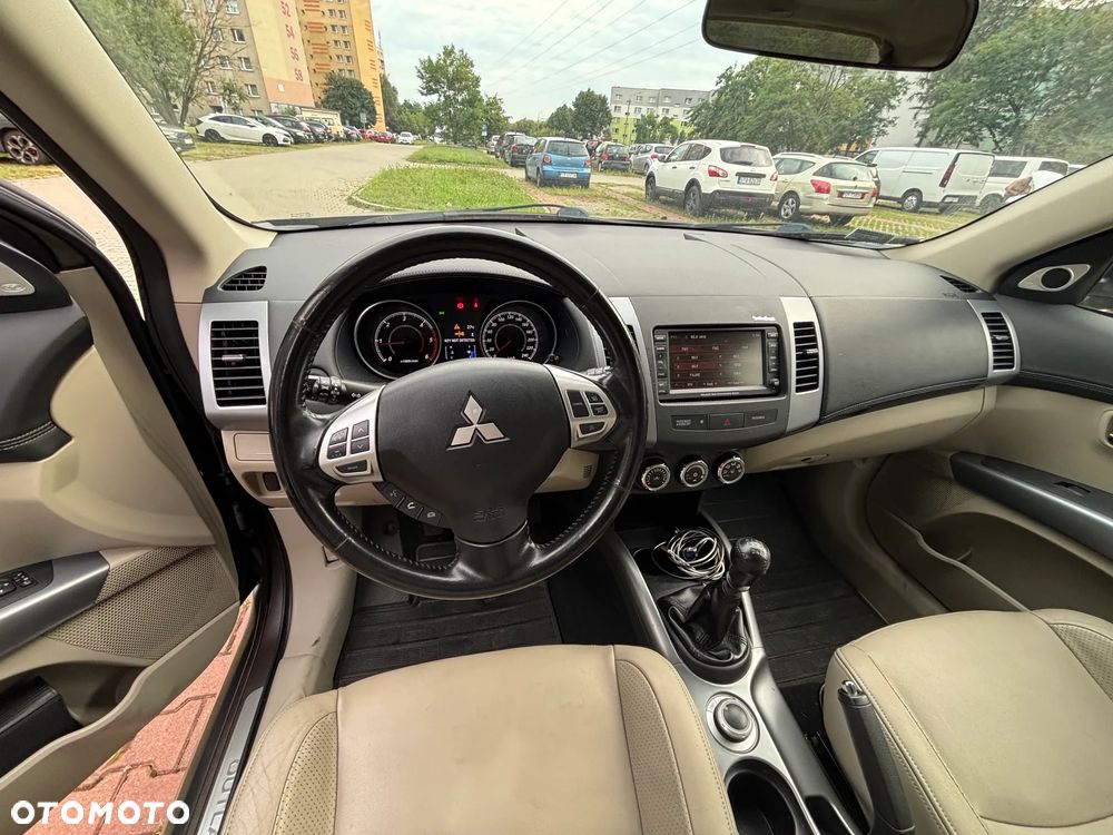 Mitsubishi Outlander 2.0 DID Instyle - 6