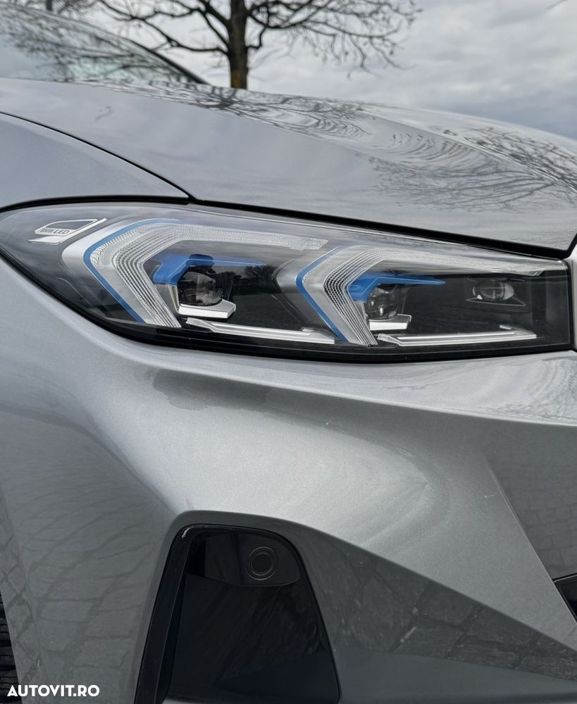 BMW Seria 3 318i Aut. - 24