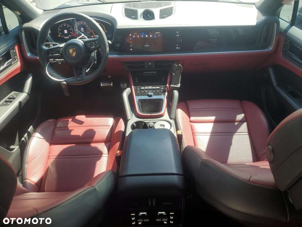 Porsche Cayenne - 9