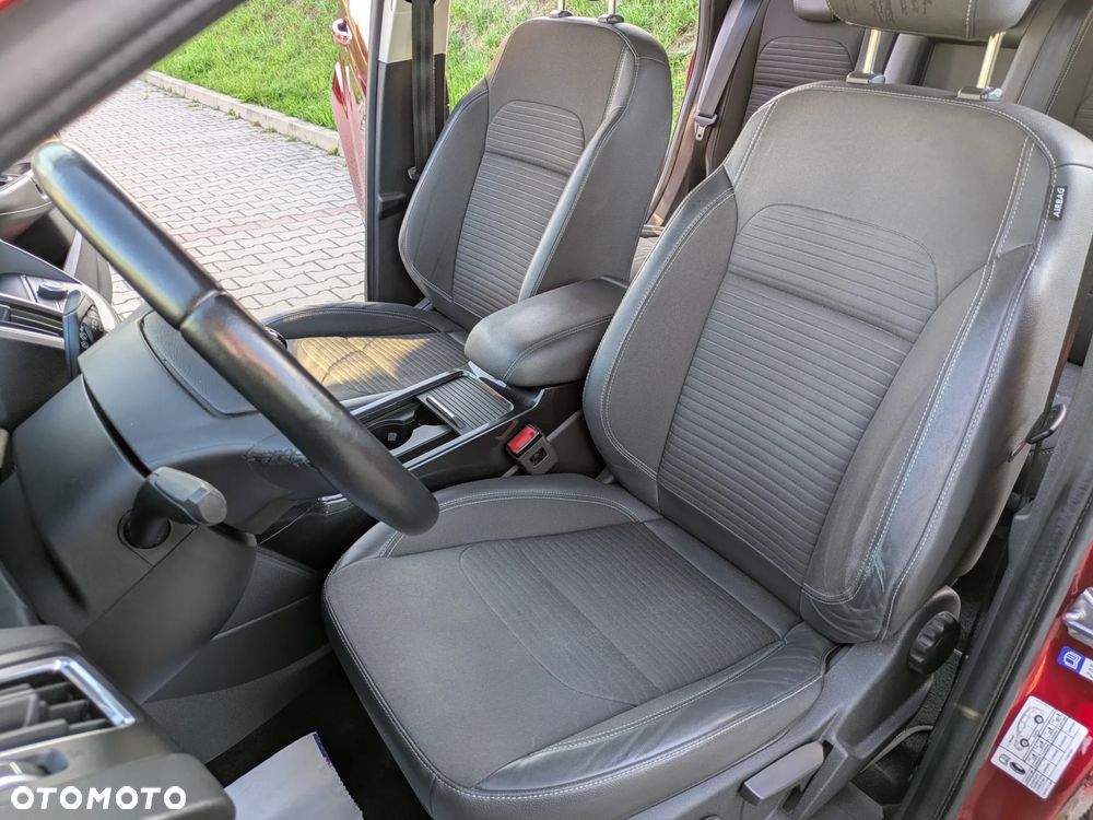 Ford Kuga 1.5 EcoBoost 2x4 Titanium - 28