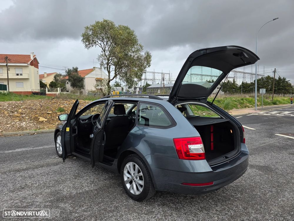 Skoda Octavia Break 1.6 TDi Ambition - 11