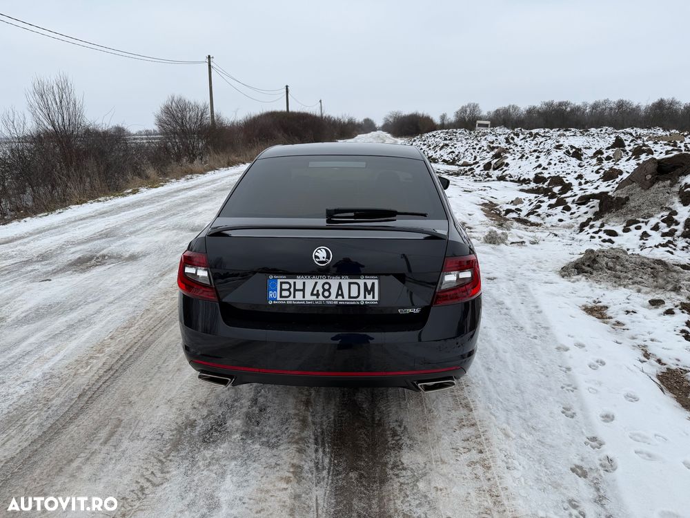 Skoda Octavia 2.0 245 TSI DSG RS - 7