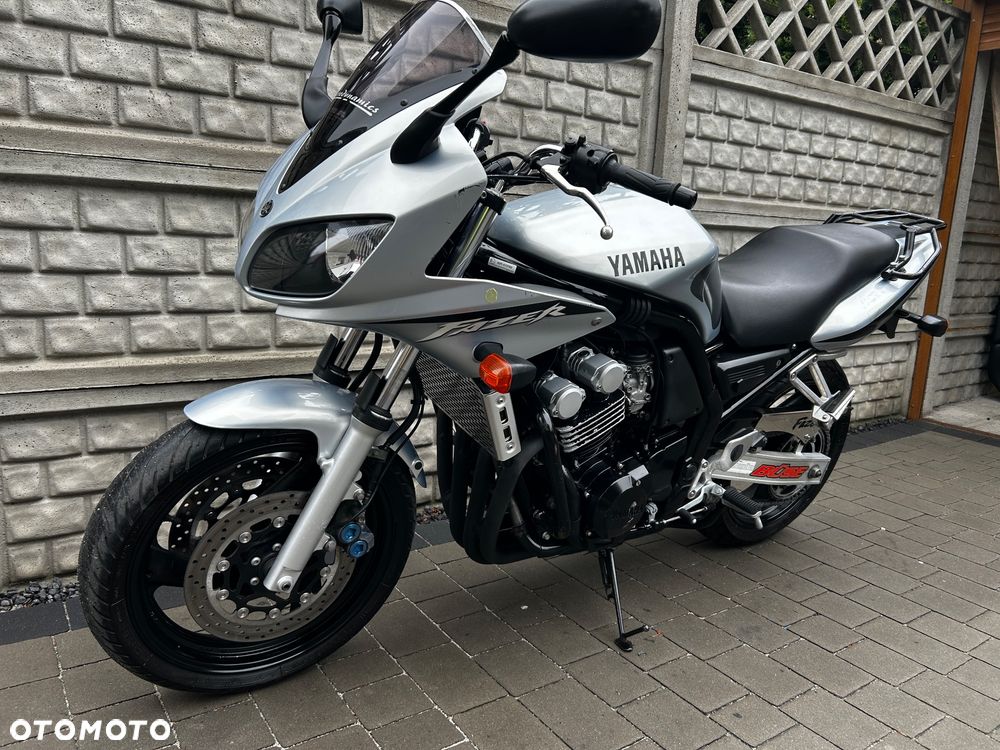 Yamaha FZS - 14