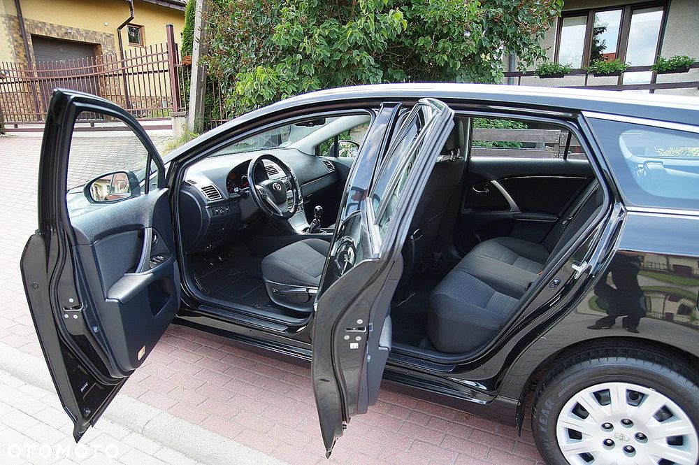 Toyota Avensis 1.8 Prestige - 21