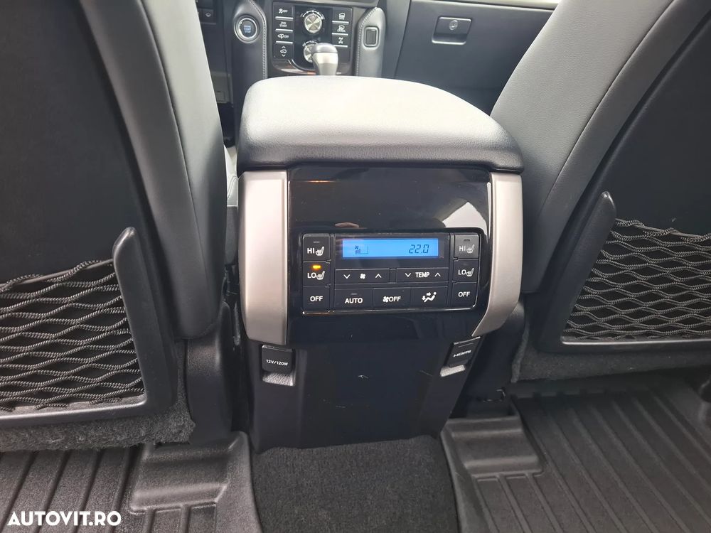 Toyota Land Cruiser 2.8l D-4D 204 CP A/T 7 locuri Luxury AVS - 13