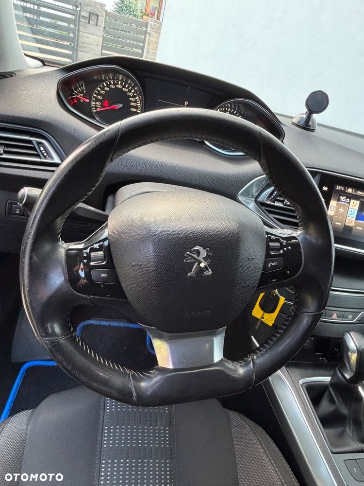 Peugeot 308 BlueHDi FAP 150 EAT6 Stop & Start Allure - 30