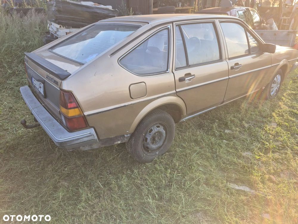 Volkswagen Passat 1.6 GL TD - 3