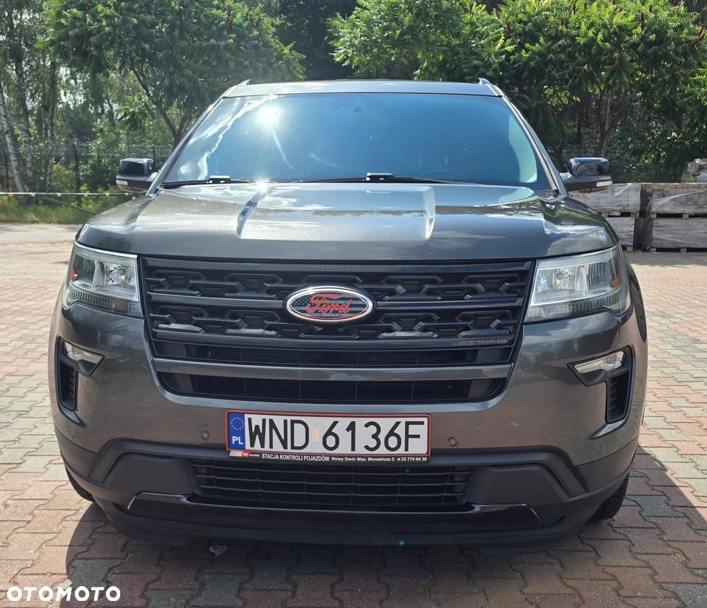 Ford Explorer - 11