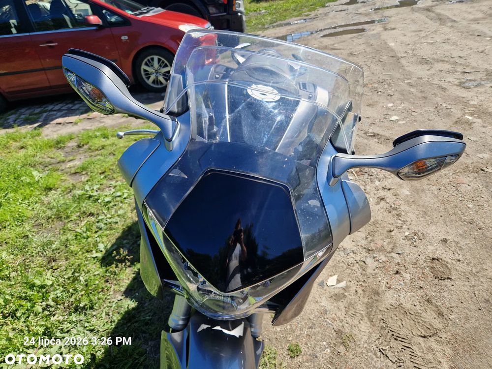 Honda VFR - 7
