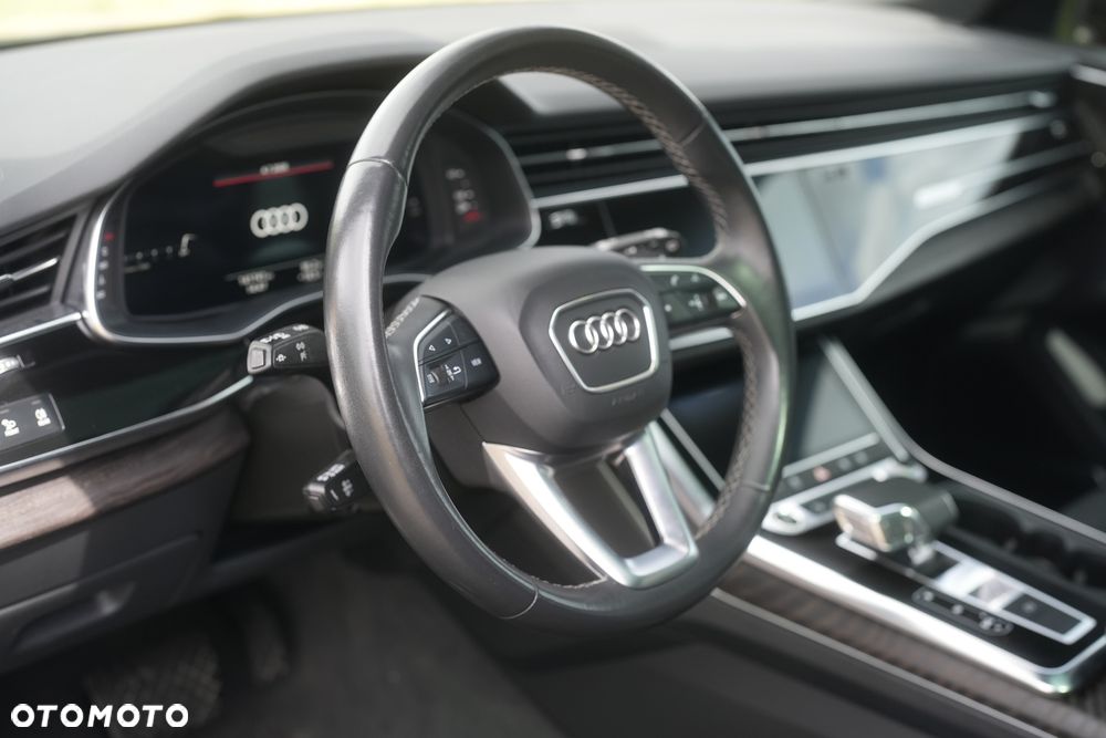 Audi Q8 55 TFSI mHEV Quattro Tiptronic - 8