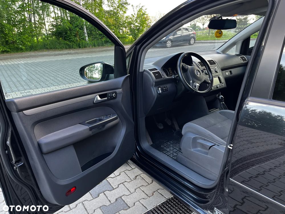 Volkswagen Touran 1.6 TDI DPF BlueMot Comfortline - 11