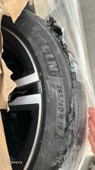 Komplet nowych kół do BMW M5 z oponami zimowymi Michelin