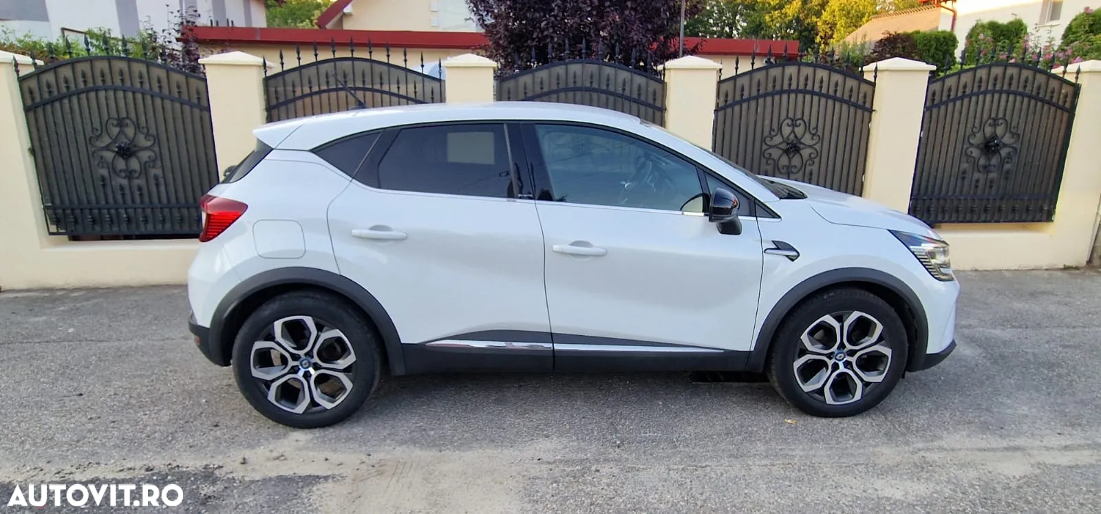 Renault Captur E-Tech Plug-In-Hybrid Intens - 5