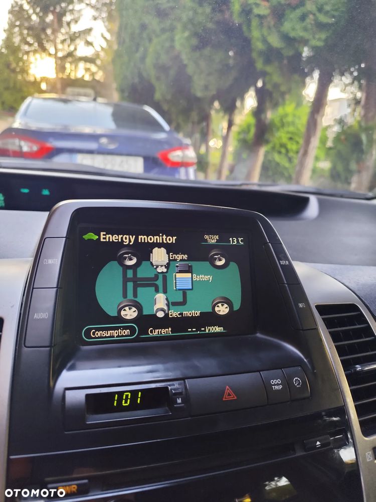 Toyota Prius 1.5 VVT-i Sol - 12