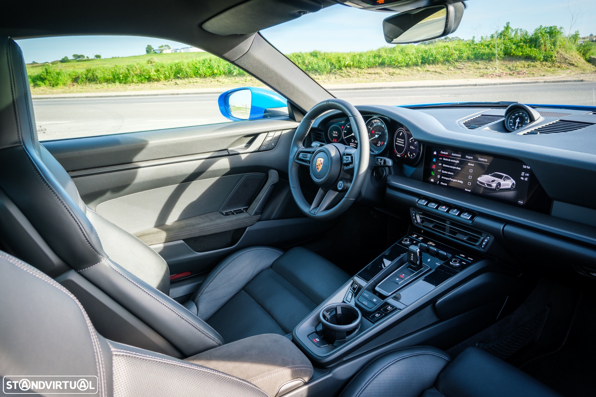 Porsche 911 (992) Carrera 4 GTS PDK - 4