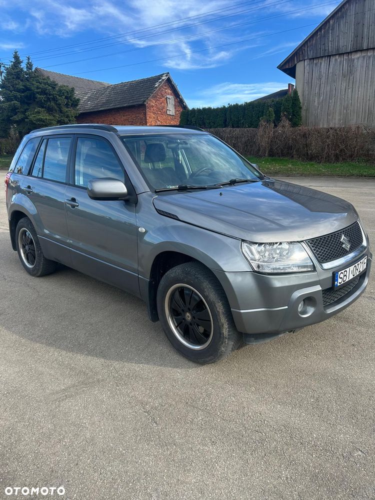 Suzuki Grand Vitara 2.0 Comfort - 1