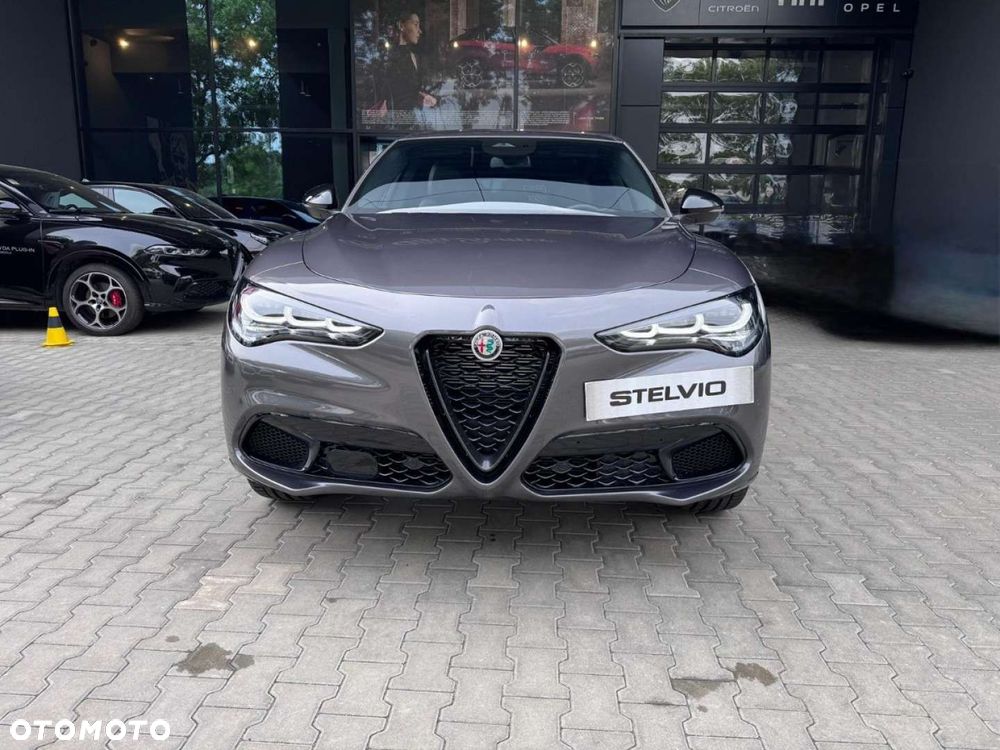 Alfa Romeo Stelvio - 4