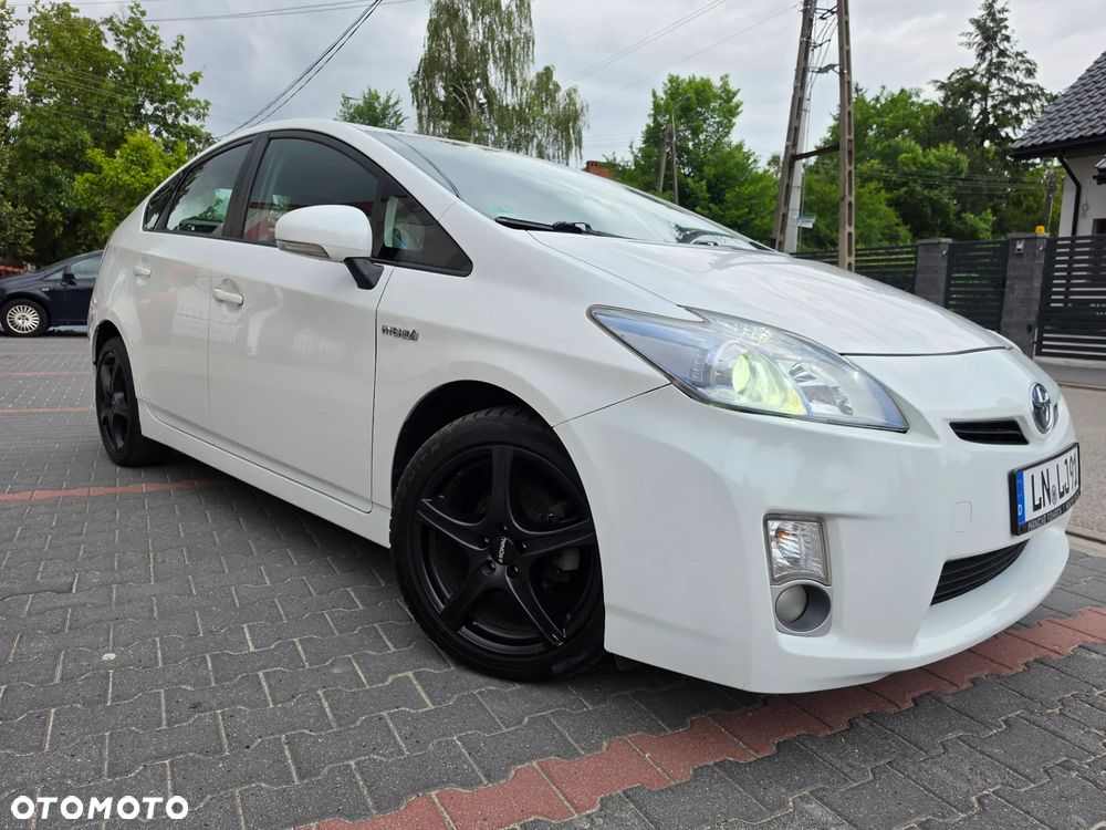 Toyota Prius 1.8 HSD Sol - 10