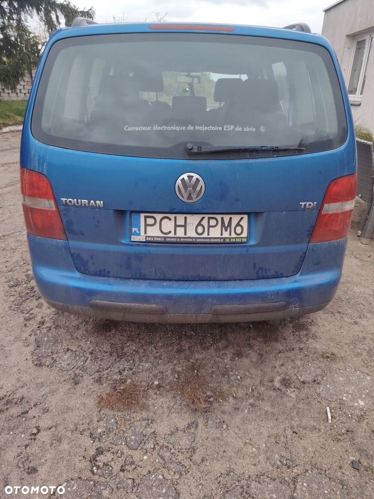 Volkswagen Touran - 4