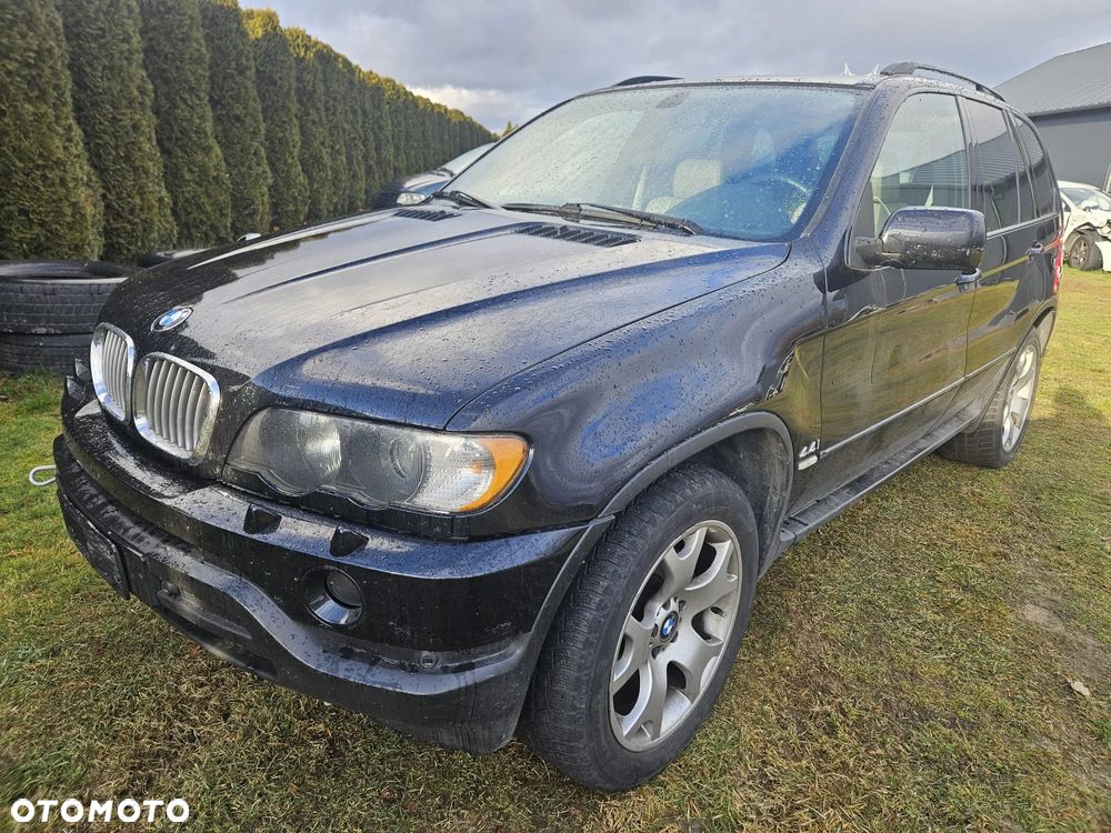 BMW X5 4.4i - 1