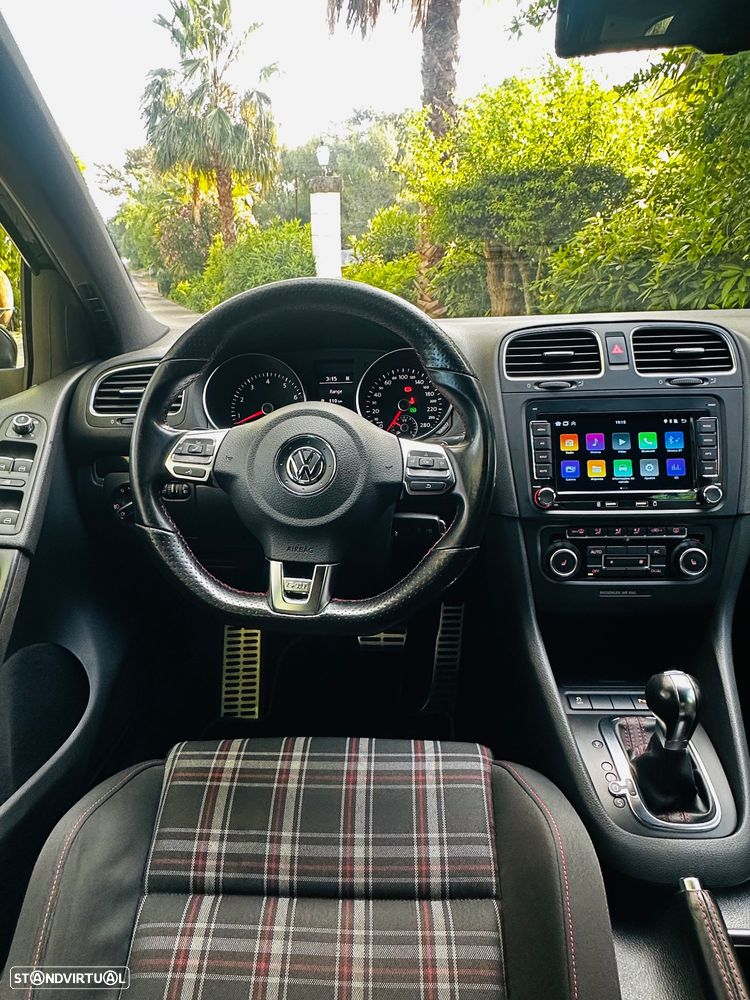 VW Golf 2.0 GTI DSG - 13