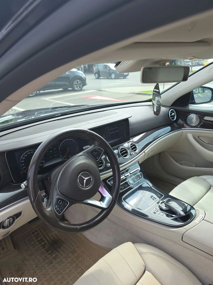 Mercedes-Benz E - 13