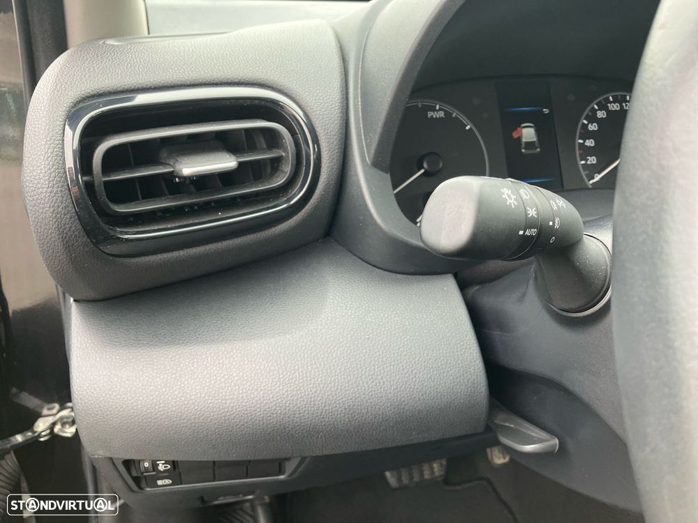 Toyota Yaris - 27
