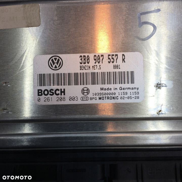 STEROWNIK SILNIKA PASSAT B5 FL 2.0 ALT 3B0907557R - 2