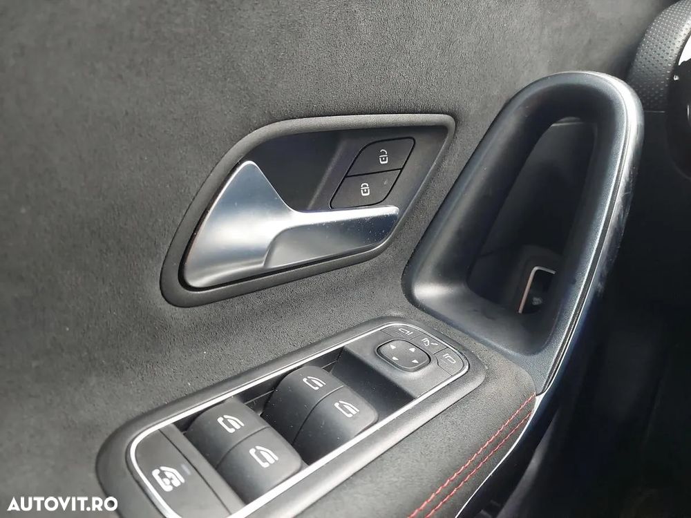 Mercedes-Benz CLA 200 7G-DCT Edition AMG Line - 17