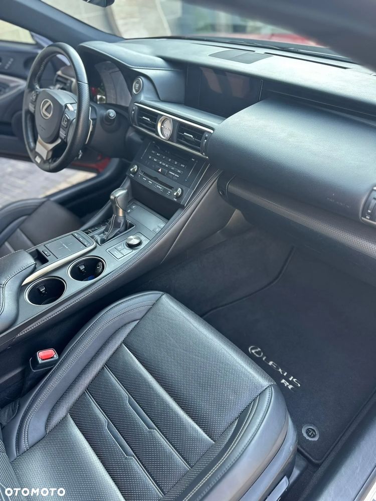Lexus RC 200t / 300 F Sport - 8