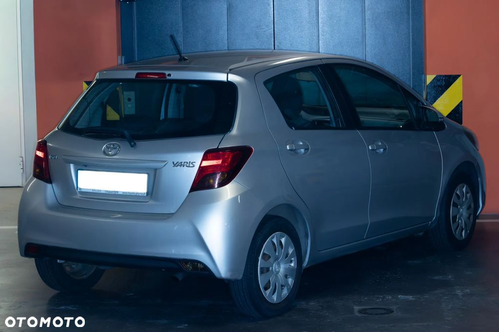 Toyota Yaris 1.33 Premium - 4